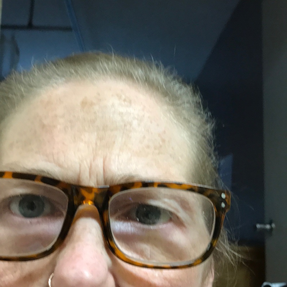 Meet your Posher, Linda